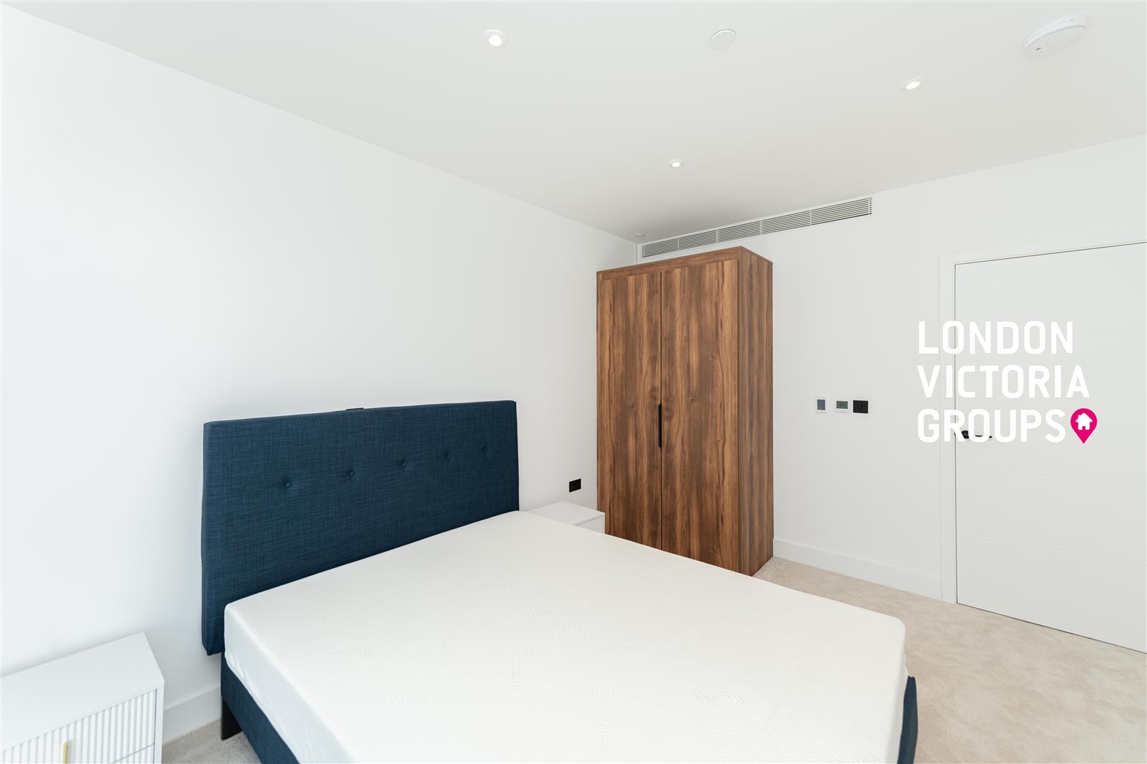 Huntingdon Apartments, 1 Graphite Square, LONDON